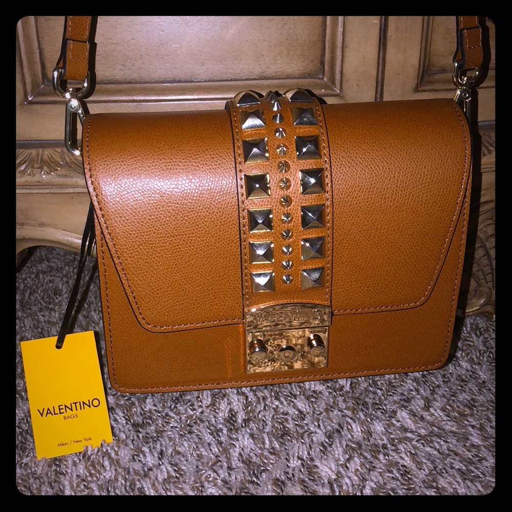 SOLD!!! Valentino crossbody✨